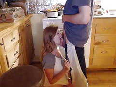 FreeKiloClips presents: Kelly in the kitchen