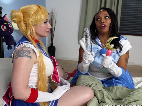 Free Kilo Clips presents: Leya falcon moans while being fingered by hot porsha carrera