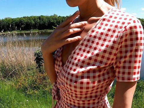 Free Kilo Clips presents: Horny blonde with plug in the ass gets it on the canal !!