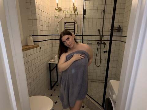 Free Kilo Clips presents: Watched his stepsister and fucked her right in the shower