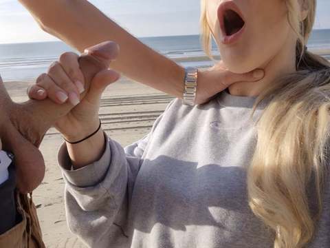 Free Kilo Clips presents: Outdoor after a blowjob for a stranger on the beach, i was fucked in public