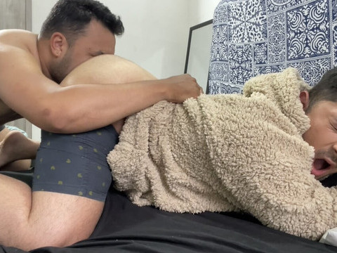 Free Kilo Clips presents: I'm very cold, my stepbrother fucks me unexpectedly to give me a little warmth