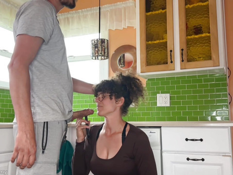 Free Kilo Clips presents: Stepmom caught and continued on facetime