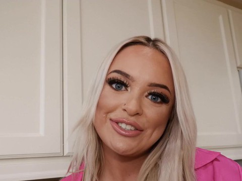 Free Kilo Clips presents: Blonde alexis kay with big boobs wearing lingerie gets fucked