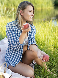 Free Kilo Clips presents: Skinny blonde Paulina gets naked on a blanket in a field of wheat